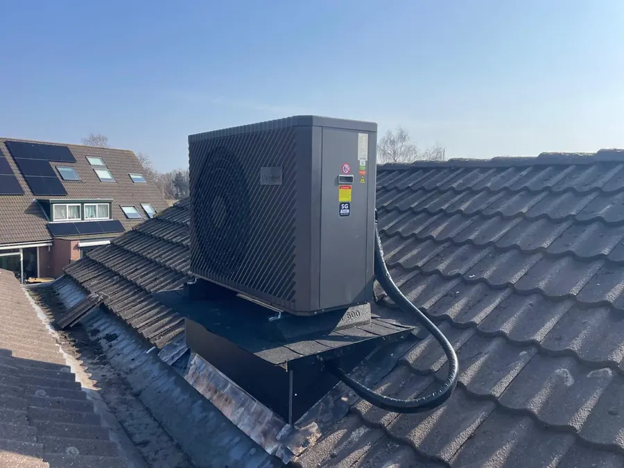 Ventus warmtepomp op pannendak